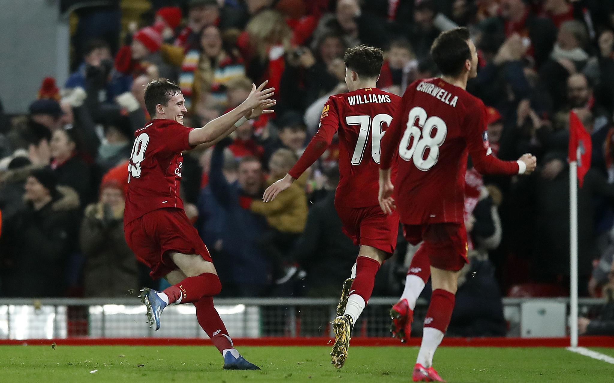 IM电竞-包含重磅！今晨利物浦官宣签约——中超节点到来Doinb在日本队比赛中高光表现，底特律活塞围绕法国杯绝杀压哨的词条